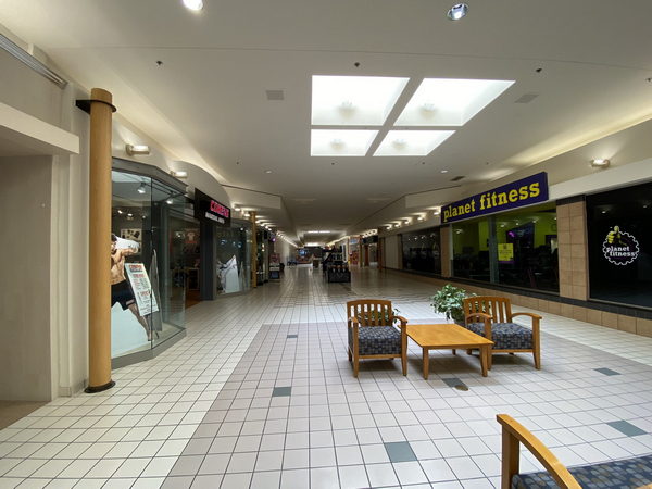 Bay City Mall (Bay City Town Center) - June 15 2022 Photo (newer photo)